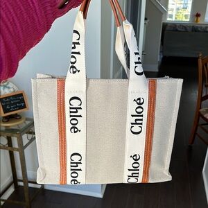 Black Tote Bag with Spacious Interior and Durable Material